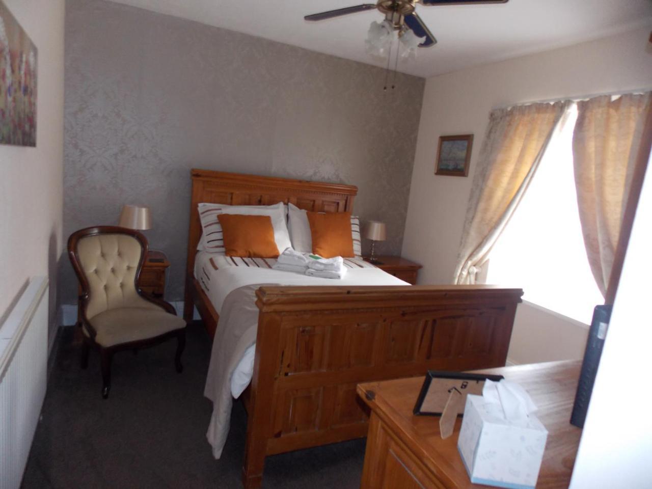 Ivy Bank Guest House Tenby Kültér fotó