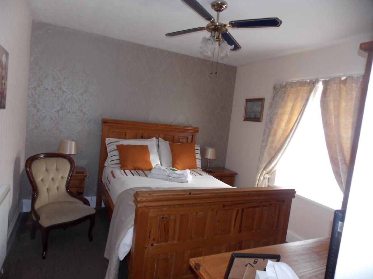 Ivy Bank Guest House Tenby Kültér fotó